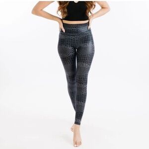 Zyia Gray Armor LNT Legging 28’’ (2)